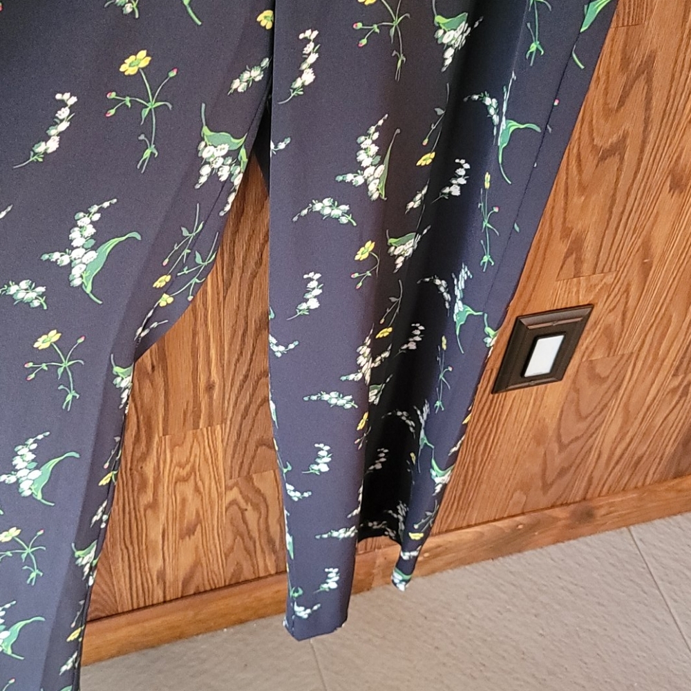 Ann Taylor factory floral print jumpsuit, size 14 - Picture 4 of 11